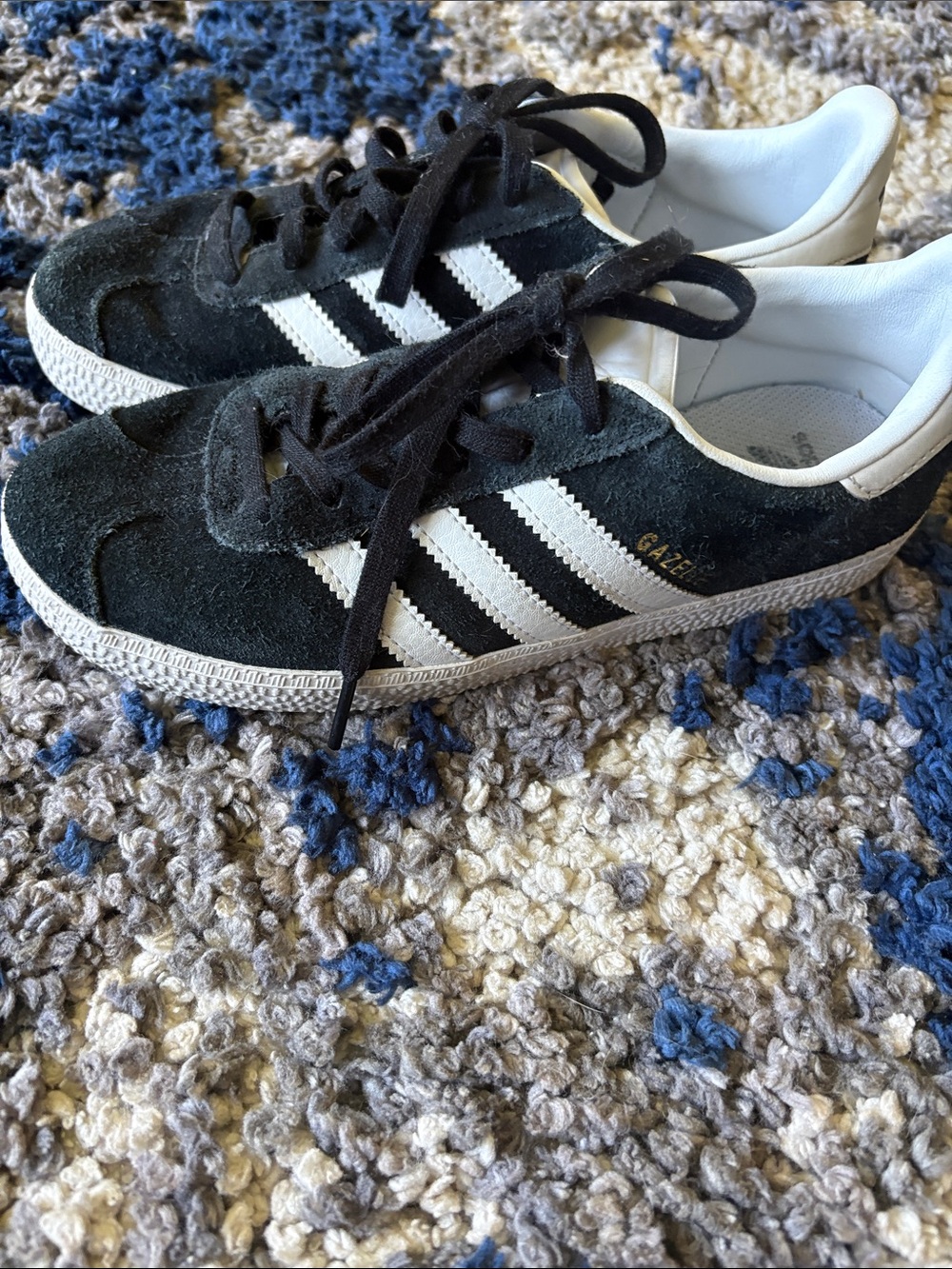 adidas Kids Black Suede Sneakers with White Stripes. Size 4